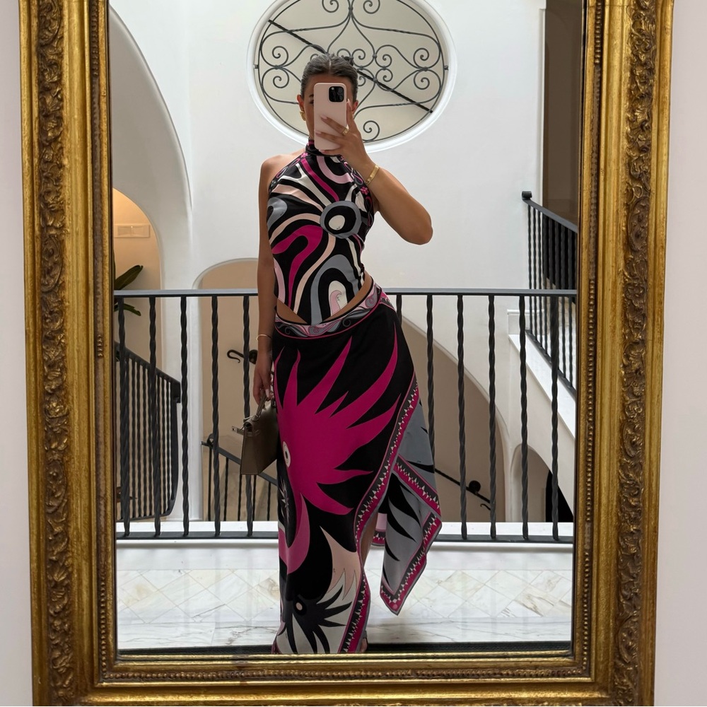 Emilio Pucci Black and Pink Marmo Set